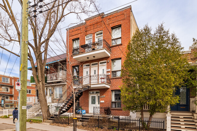 2488-2492 Saint-Zotique St E in Montréal, QC - Building Photo - Primary Photo