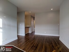 736 W Addison St in Chicago, IL - Building Photo - Building Photo