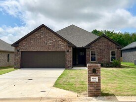 4801 Edgemont Dr in Jonesboro, AR - Building Photo