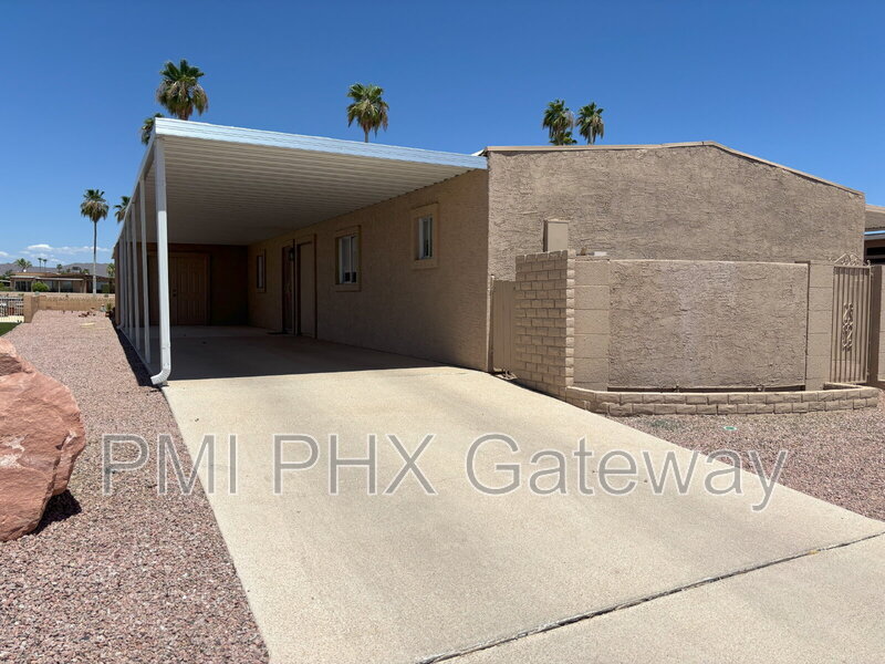 2129 N Rosburg Dr in Mesa, AZ - Building Photo