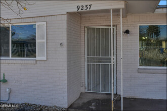 9237 Waverly Dr in El Paso, TX - Building Photo - Building Photo