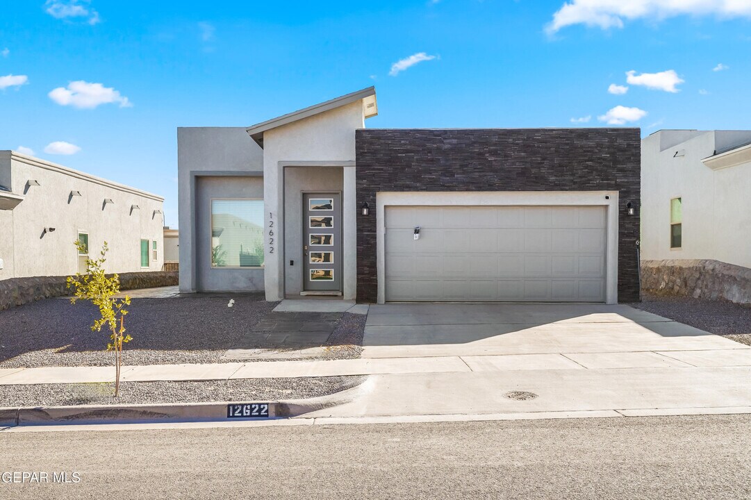 12622 Cody Kyle CT in El Paso, TX - Building Photo
