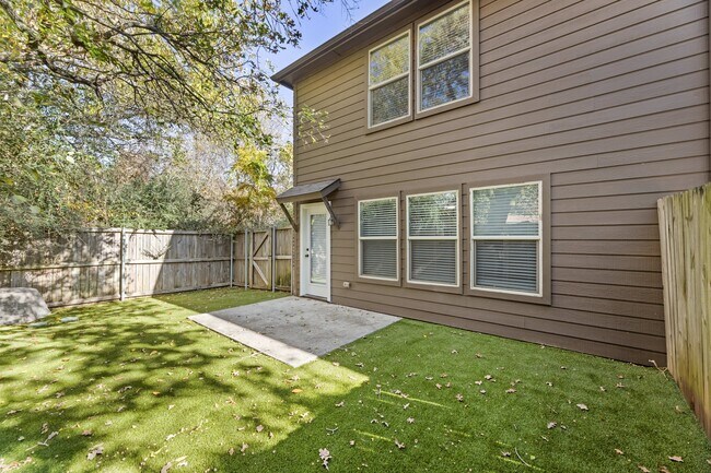 Audra Townhomes in Denton, TX - Building Photo - Building Photo