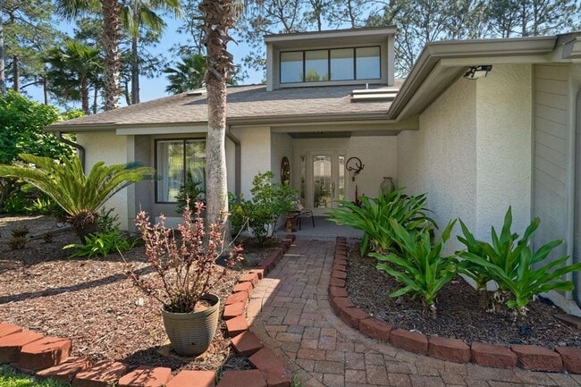 property at 115 Gleneagles Dr