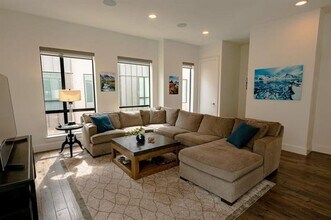 4925 Camdale Ct in Dallas, TX - Building Photo - Building Photo
