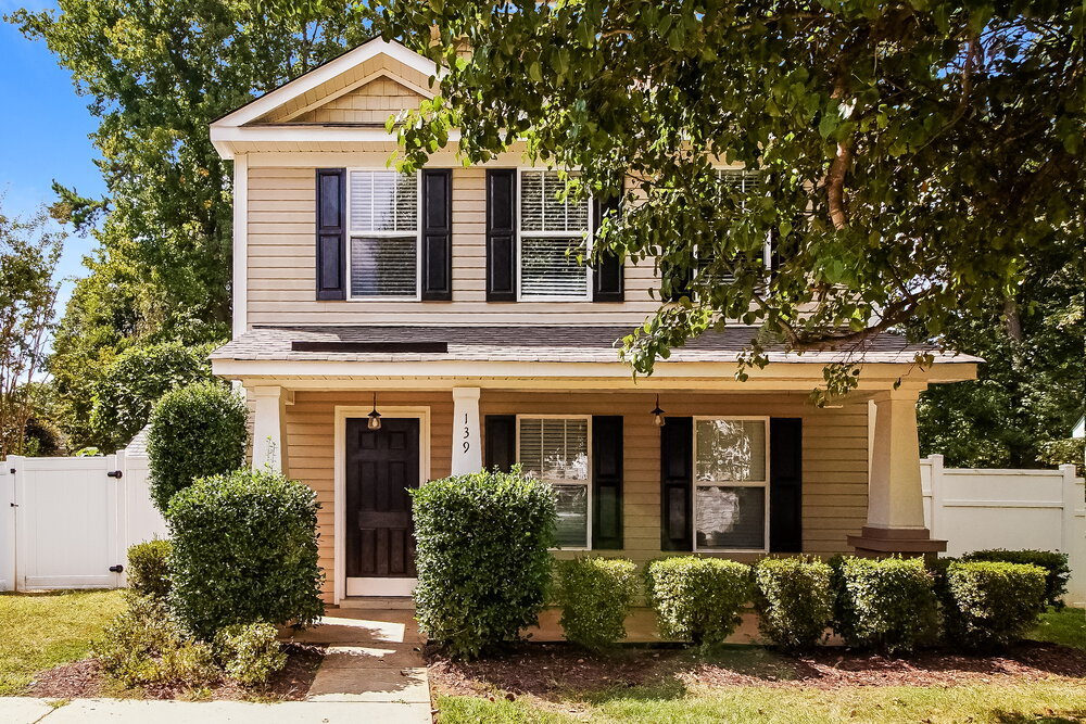 139 Peterborough Dr in Mooresville, NC - Building Photo