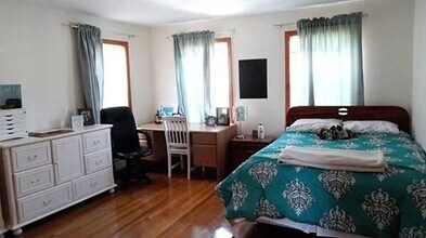 52 Rawson Rd in Brookline, MA - Building Photo - Building Photo