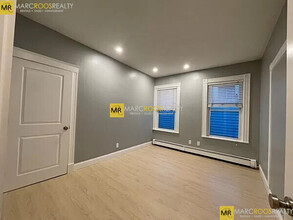 819 E 2nd St, Unit #1 in Boston, MA - Building Photo - Building Photo