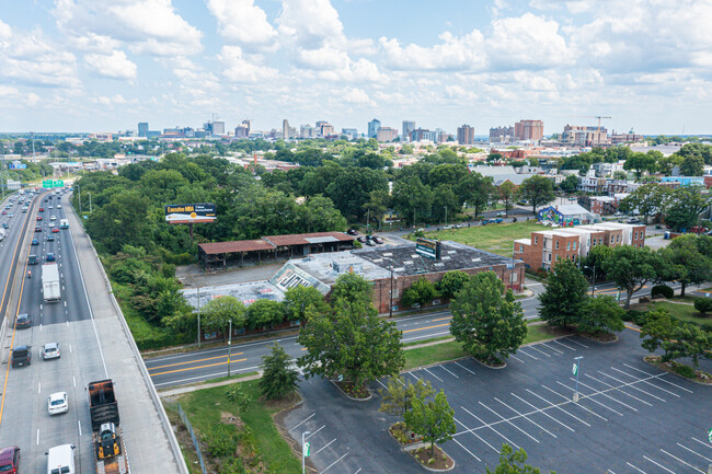 Carver Square in Richmond, VA - Building Photo - Building Photo