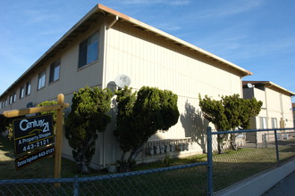 1009 Sieber Ave in Salinas, CA - Foto de edificio - Building Photo