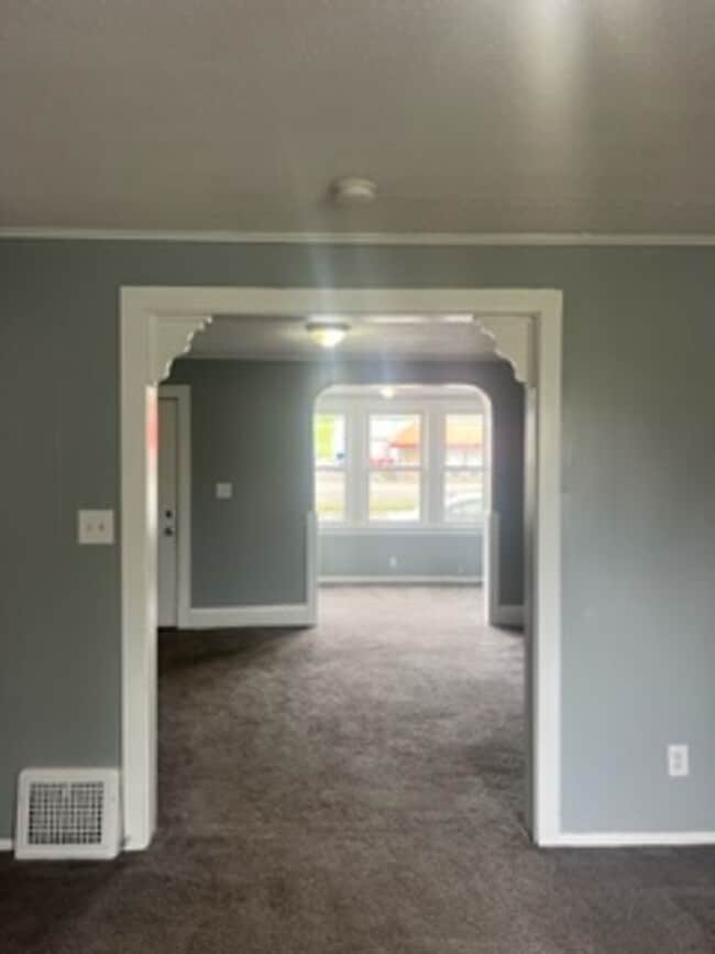 1239 Erie Ave in Massillon, OH - Building Photo - Building Photo
