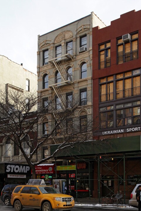 124 Second Ave in New York, NY - Foto de edificio