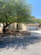 6325 N Juliano Rd in Las Vegas, NV - Building Photo - Building Photo