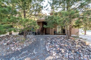 5421 Fiesta Ln in Colorado Springs, CO - Building Photo