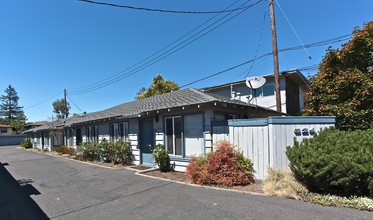 521 South E in Santa Rosa, CA - Building Photo - Building Photo