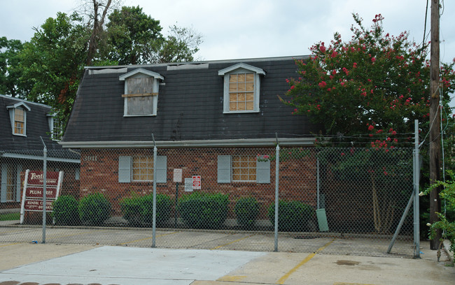 3911 Division St in Metairie, LA - Building Photo - Building Photo