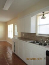 1023 E Avenue in Cache, OK - Building Photo - Building Photo