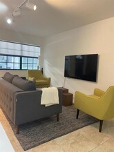 2404 NE 33rd Ave, Unit 4 in Fort Lauderdale, FL - Building Photo - Building Photo