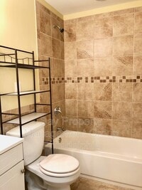 2324 N Park Ave photo'