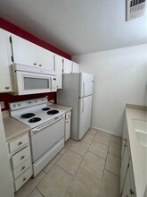 3800 SW 20th Ave, Unit 405 in Gainesville, FL - Building Photo - Building Photo