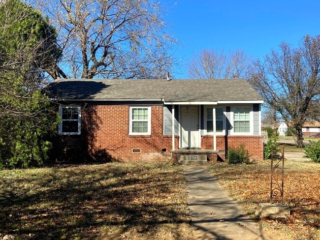 property at 119 W 49th Pl N