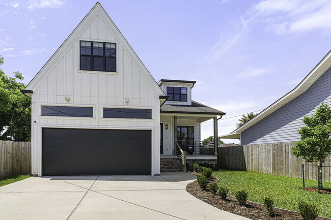 4824 W Esplanade Ave in Metairie, LA - Building Photo - Building Photo