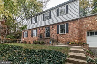 926 N Kemper St in Alexandria, VA - Building Photo