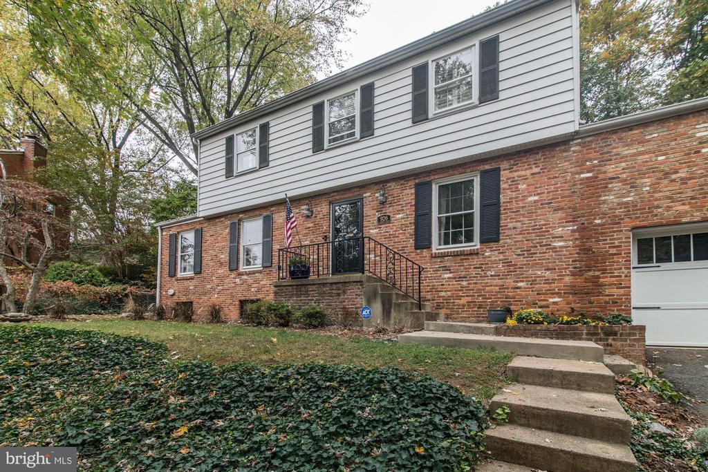 926 N Kemper St in Alexandria, VA - Building Photo