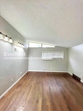 1130 Trampe Ave in St. Louis, MO - Building Photo - Building Photo