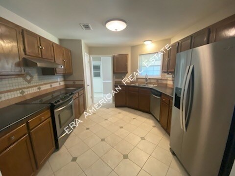 317 Springwood Cir in Crestview, FL - Building Photo - Building Photo