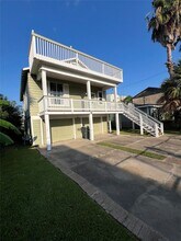 1827 Biovu Dr in Galveston, TX - Building Photo - Building Photo