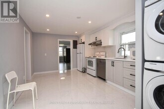296 Altha Ave in Ottawa, ON - Building Photo - Building Photo