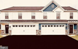 9 Shillington Ln in Carlisle, PA - Building Photo