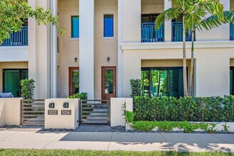 5256 Beckman Ter in Palm Beach Gardens, FL - Foto de edificio - Building Photo