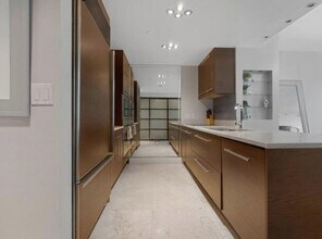481 Brickell Ave, Unit SI ID1520363P in Miami, FL - Building Photo - Building Photo