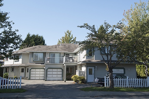 3175 271st St in Langley Twp, BC - Building Photo