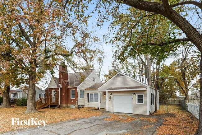 1204 Highgrove Rd in Grandview, MO - Building Photo - Building Photo