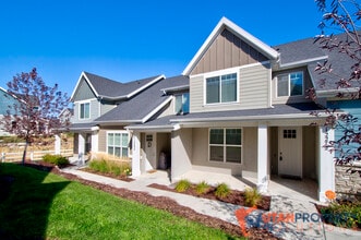 12272 S Macdill Ct in Herriman, UT - Building Photo - Building Photo