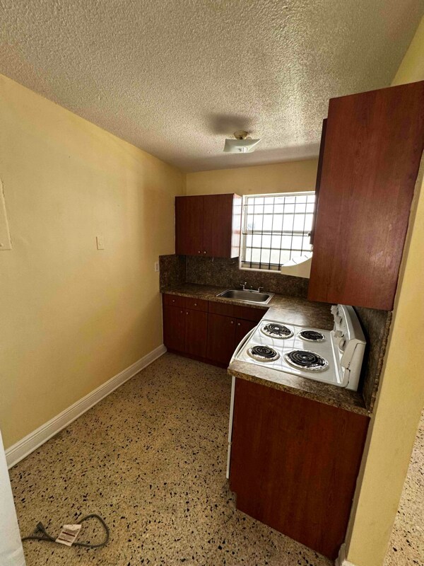 property at 1040 SW 7th St