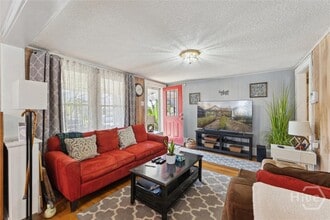 742 E Park Ave in Savannah, GA - Foto de edificio - Building Photo