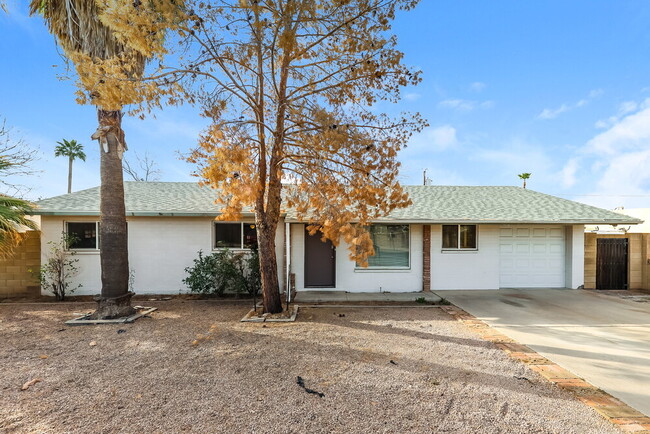 property at 3723 E Edna Ave