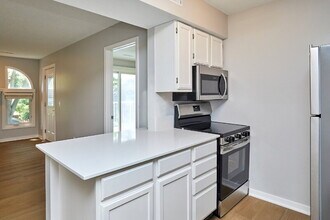 5220 Boulder Dr in West Des Moines, IA - Building Photo - Building Photo