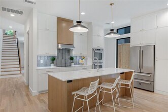 2316 Kirby St in Dallas, TX - Building Photo - Building Photo