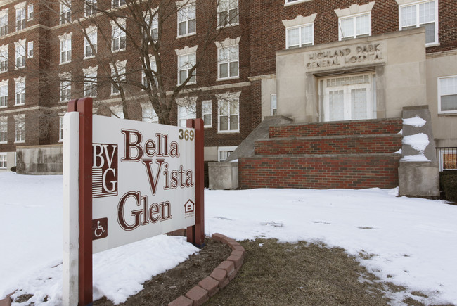 Bella Vista Glen in Highland Park, MI - Building Photo - Building Photo