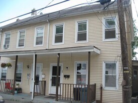 28 Brainard St, Unit 28 in Phillipsburg, NJ - Building Photo