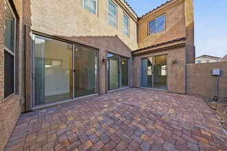 956 Via Canale Dr in Henderson, NV - Building Photo - Building Photo