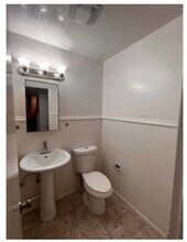 915 Acosta Plaza in Salinas, CA - Building Photo - Building Photo