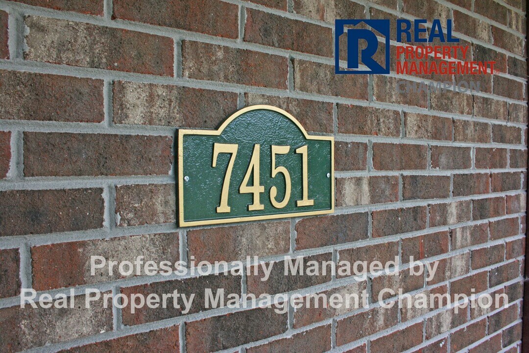 7451 Wallace Hwy in Wallace, NC - Building Photo