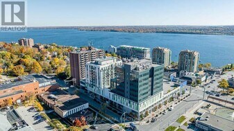 111 Worsley St in Barrie, ON - Building Photo