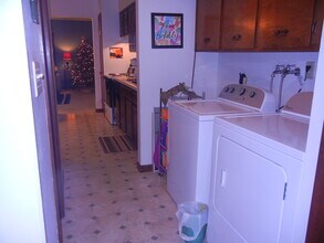 714 STARK ST, Unit Upper Stark in Wausau, WI - Building Photo - Building Photo